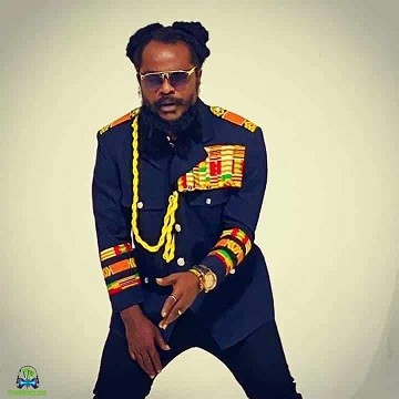 Ras Kuuku - Walk Like A Champion