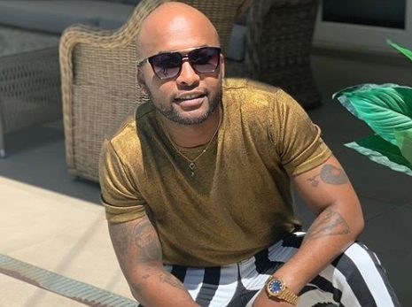 Vusi Nova