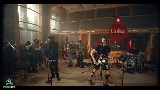 Yungblud - Movin On Up (Moving On Up) ft Buju BNXN