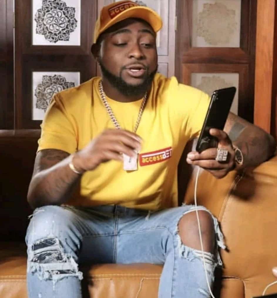 accessbet-signs-davido.jpg